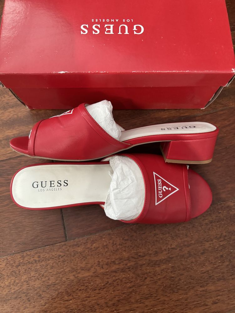 Шлепки женские Guess