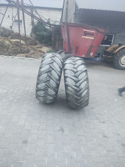 Opony 20x20 do kombajnu MF 487