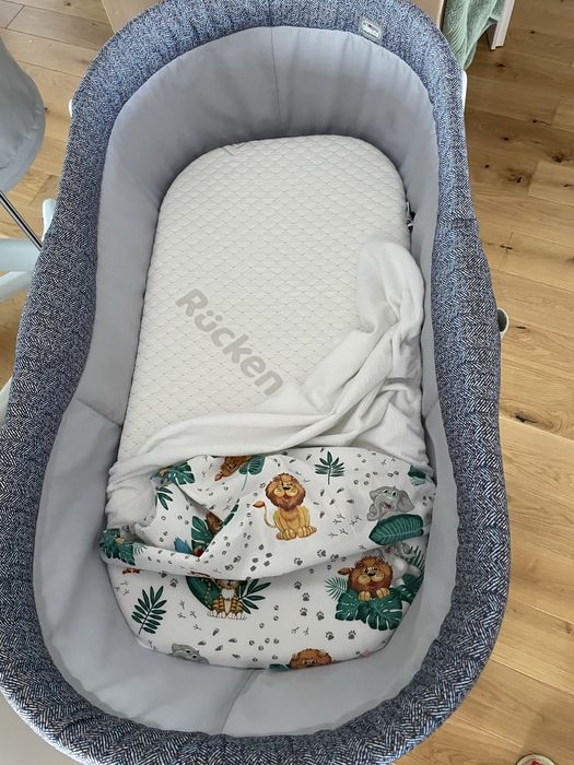 Łóżeczko dostawka Chicco Baby Hug 4 w 1