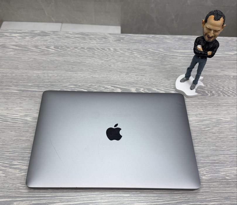 MacBook Pro 13  i5 / RAM 8 / SSD 256 GB / Space Grey / 2018