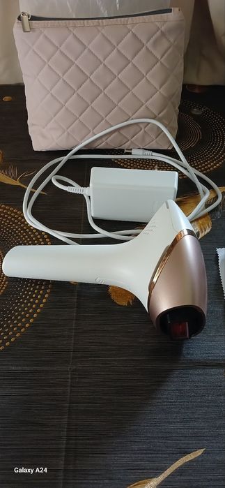 Фотоепілятор Lumea Philips новий