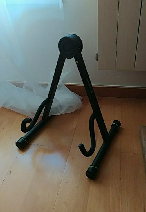 Suporte de guitarra Gravity excelente apoio