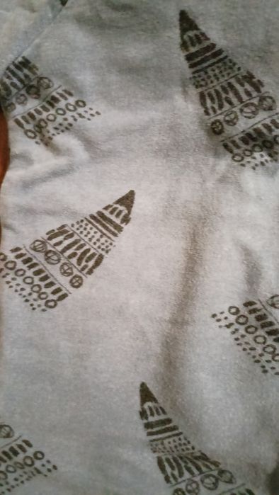 Bluza cienka rozpinana bez kaptura rozm. 92-98