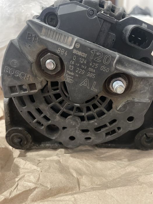 Продам гениратор на Opel Astra g