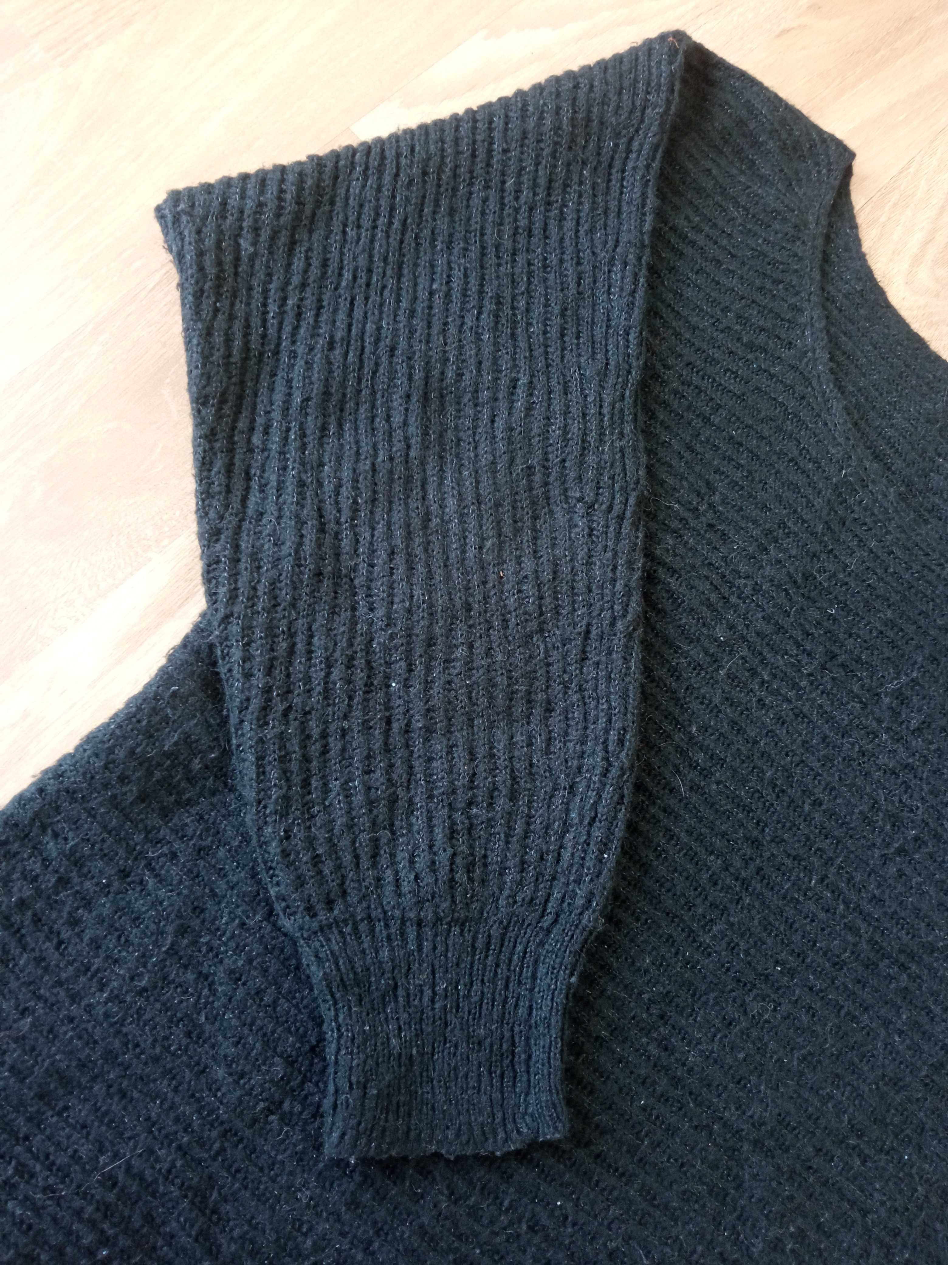 Sweter czarny z błyszczącą nitką 44 XXL We love knit Clockouse