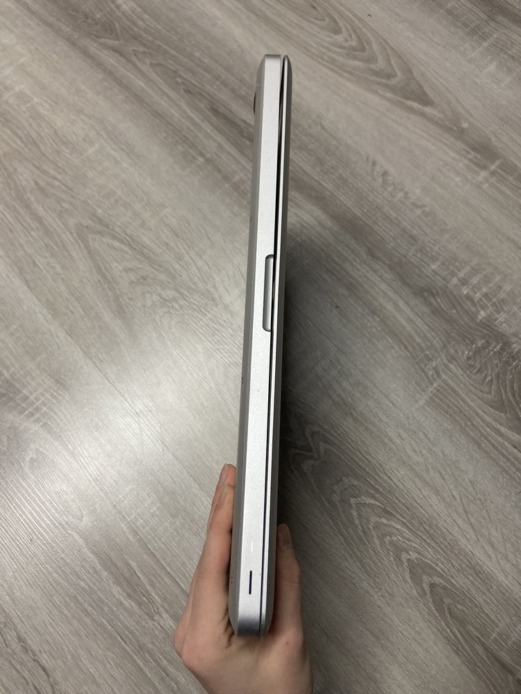 Apple Macbook pro a1286 i7 2012