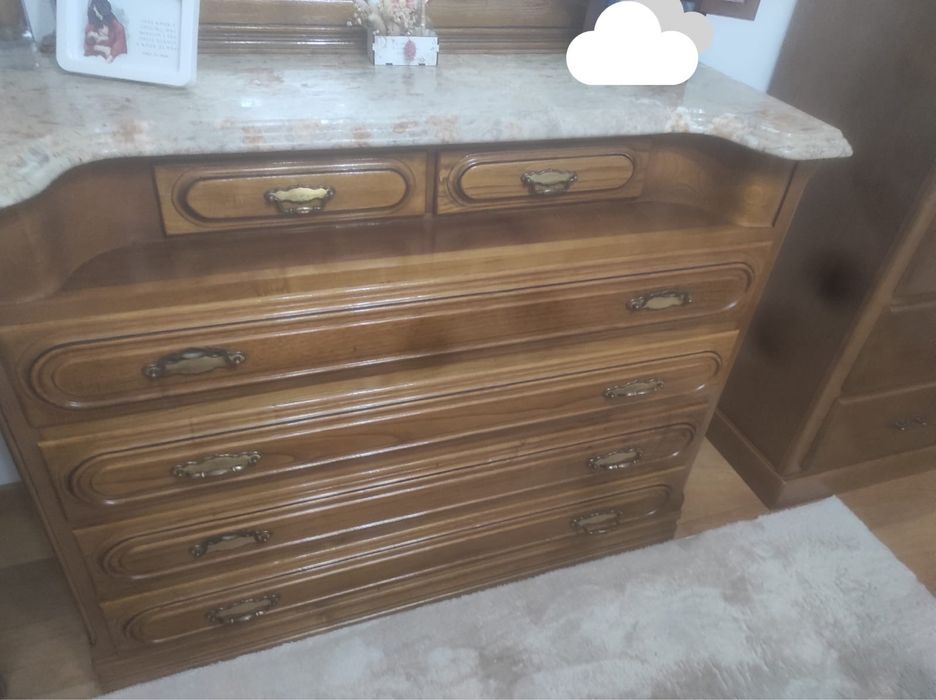 Quarto de madeira maciça