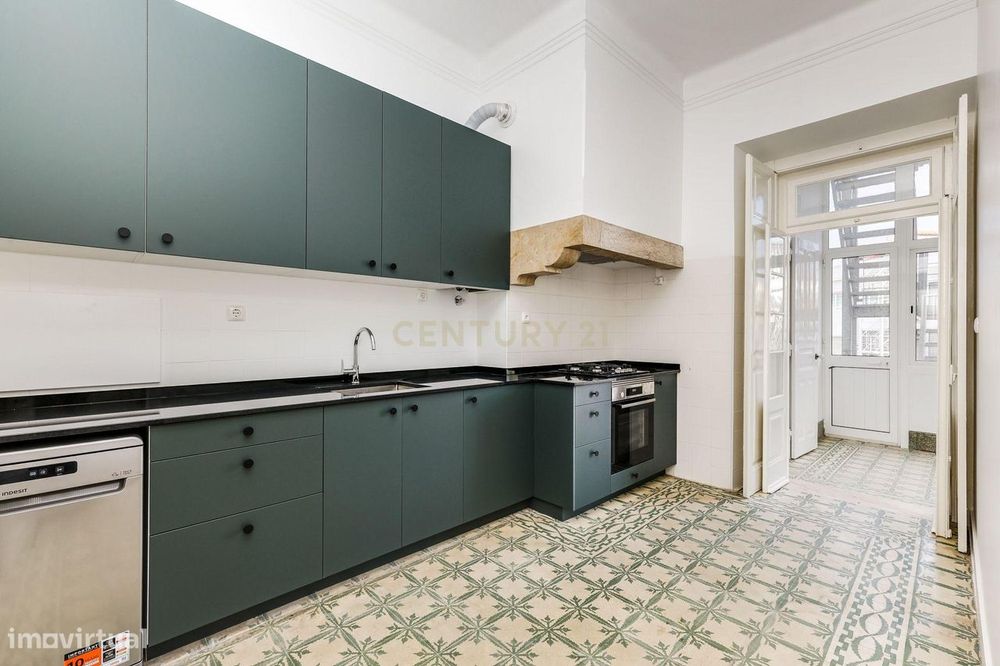 Apartamento T3+1 Renovado | Bairro Azul – Avenidas Novas, Lisboa