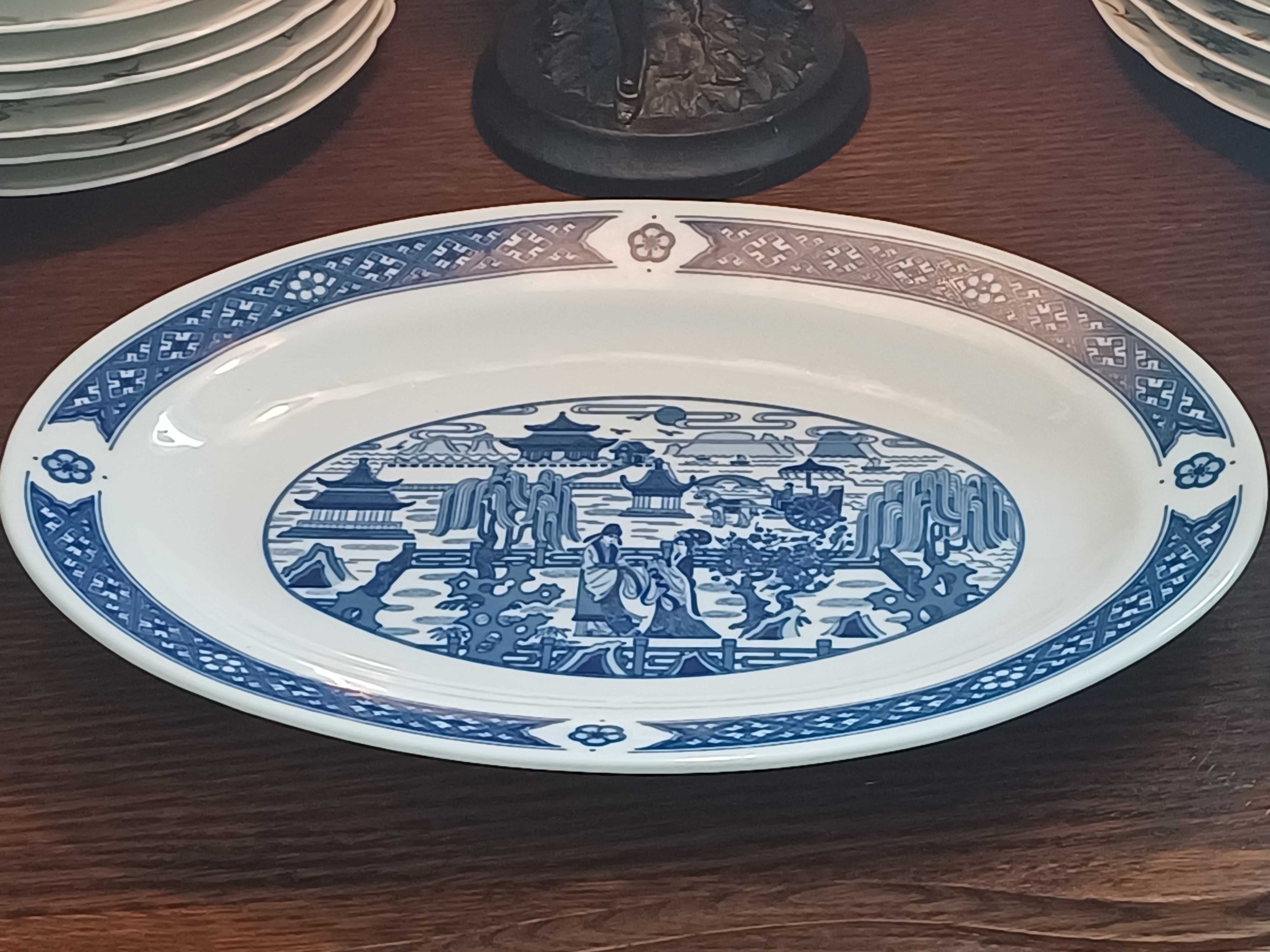 Półmiski porcelana Chiny dł.31cm., biel i kobalt (P.4260)