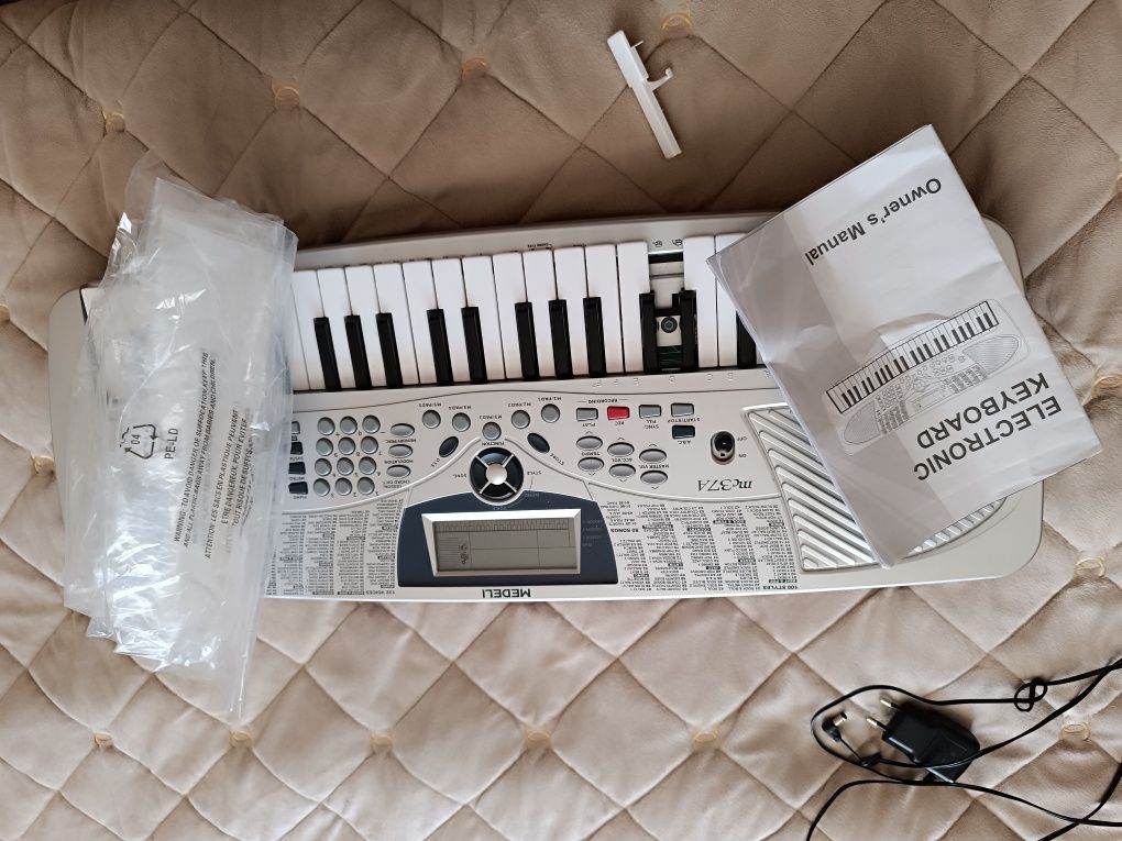 Синтезатор MEDELI mc37A