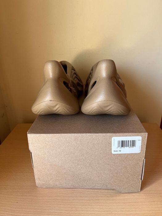 Yeezy Foam RNNR 'Clay Tape'