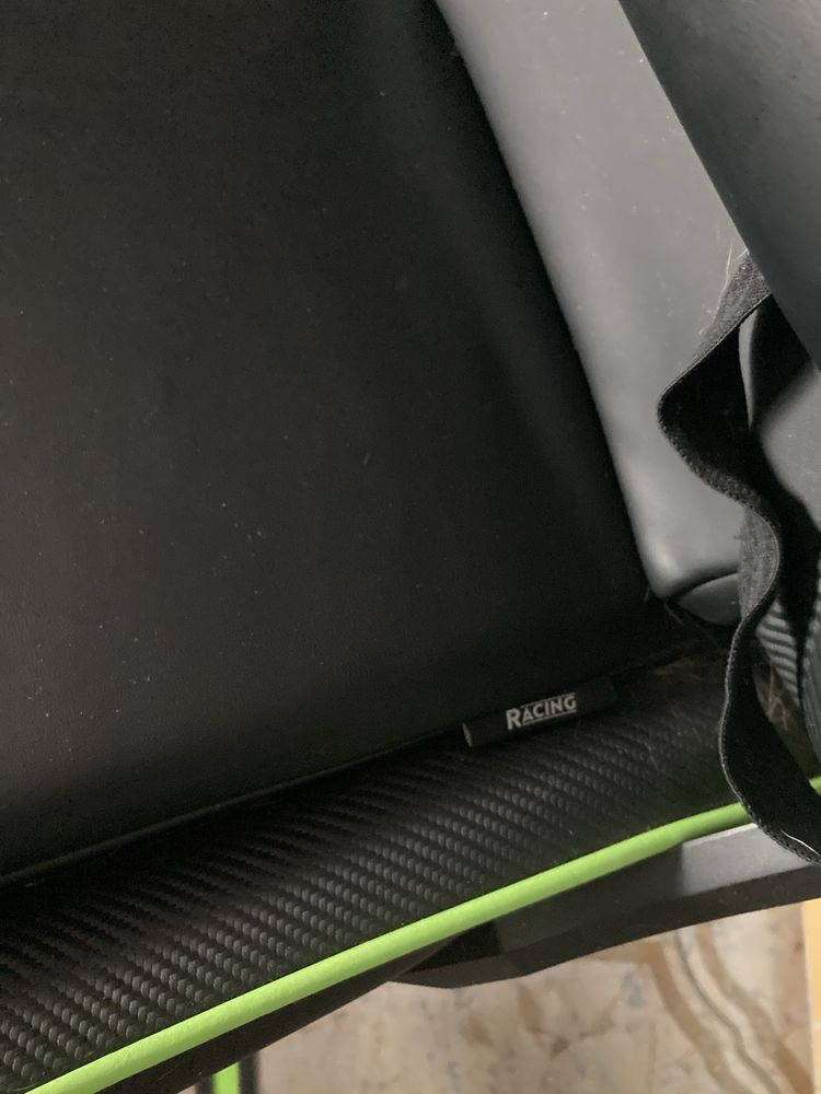 Cadeira de Gaming DXRacer Monster