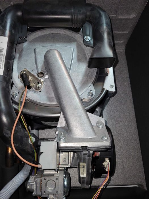 Piec gazowy kondensacyjny SAUNIER DUVAL, AWB, Vaillant