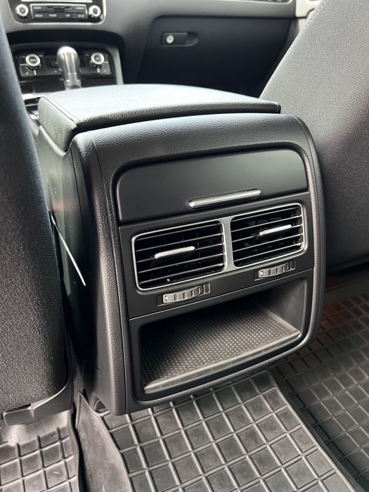 Офіційний Volkswagen Touareg 2012, 3.0 TDI, CRCA 245 к.с.