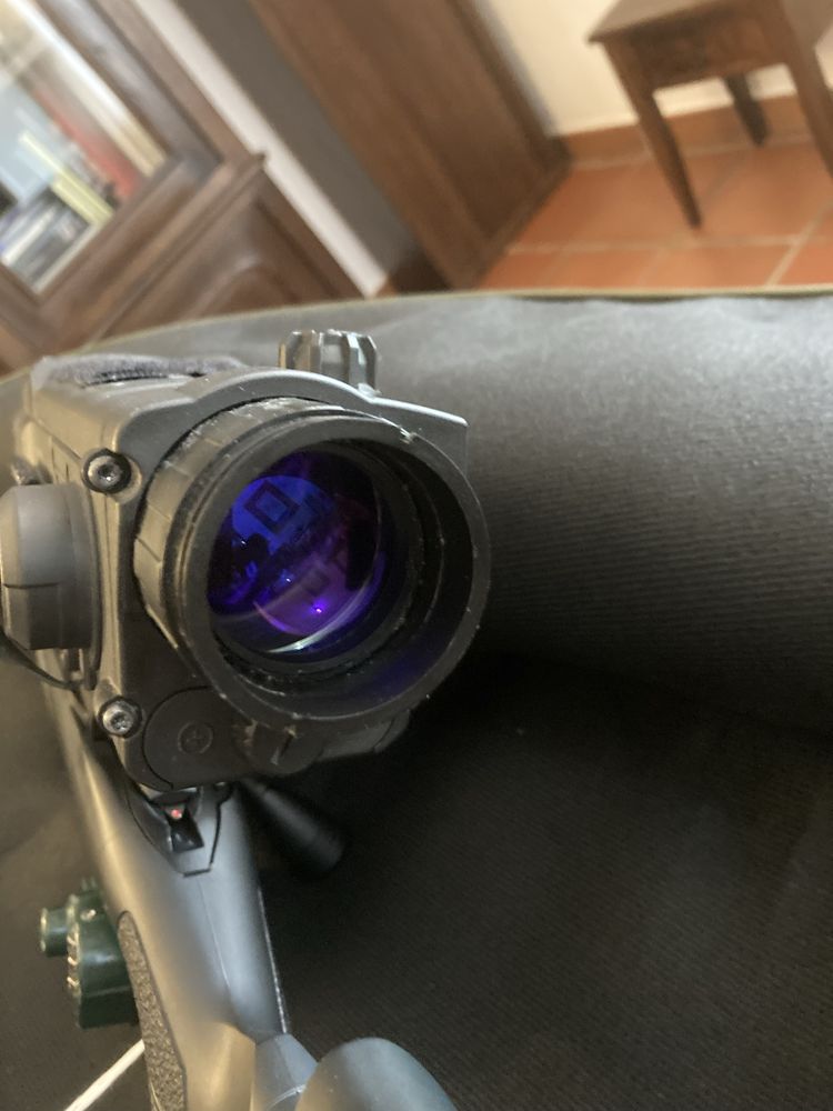 Pulsar Digisight N770A Night Vision e iluminador