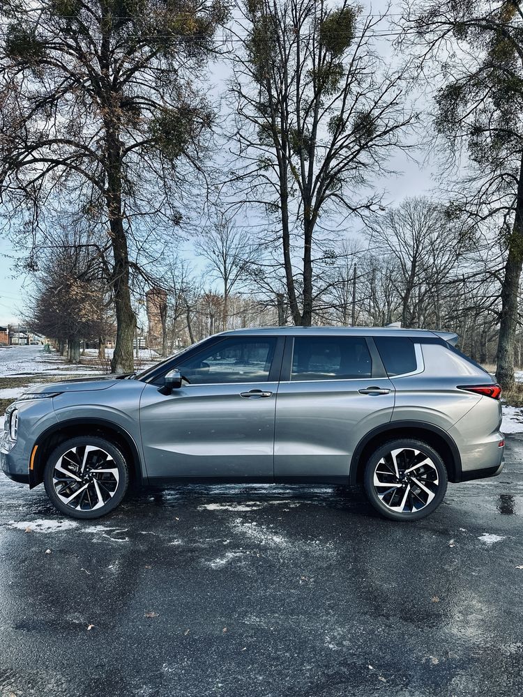 mitsubishi outlander 4 2022/2023