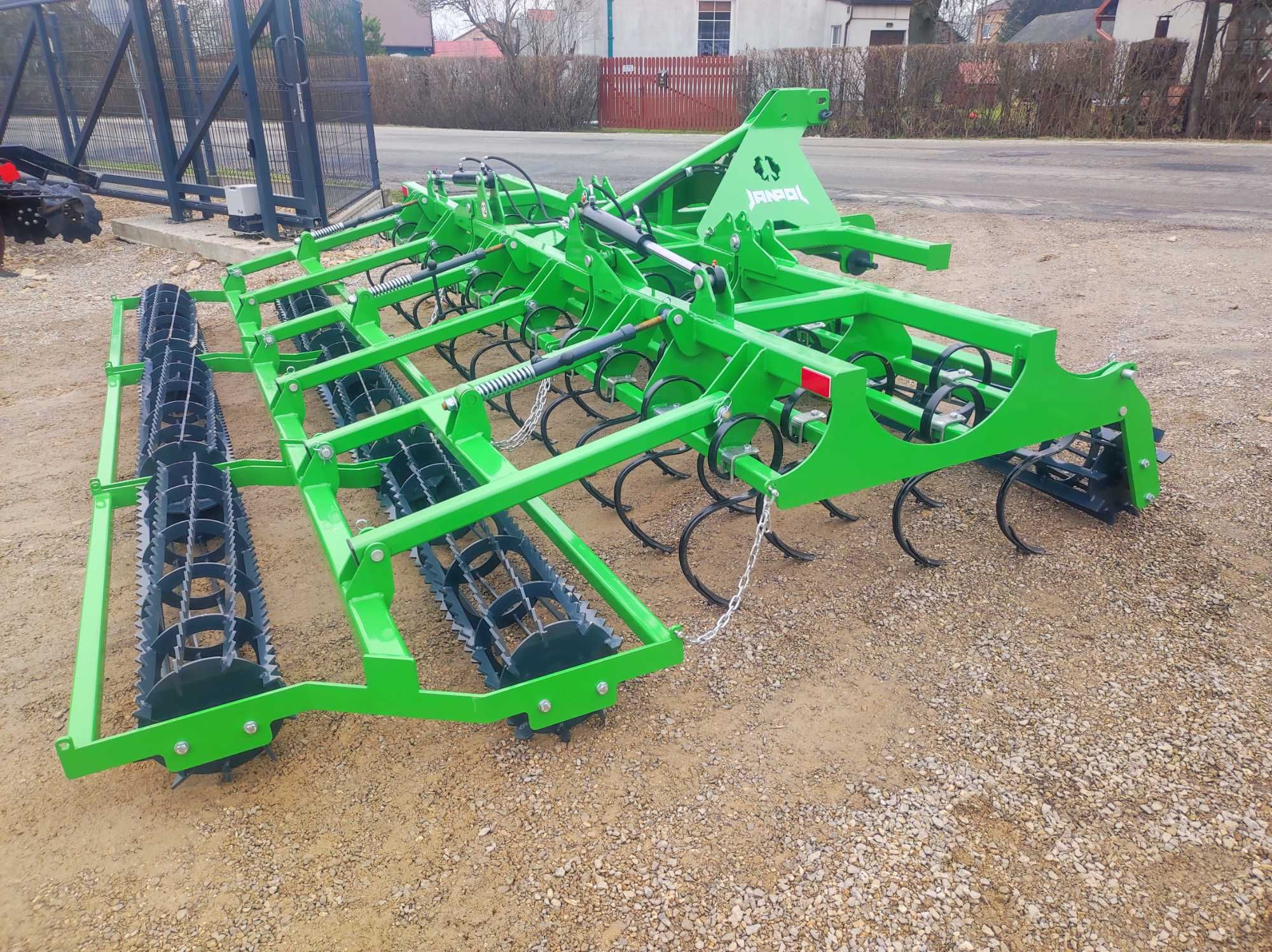 Agregat uprawowo-przedsiewny JANPOL 3,6-5m HYDRAULICZNY od ręki