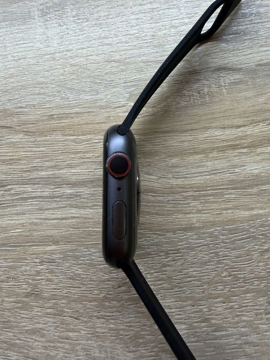 Apple Watch 4, 44 mm. LTE+GPS