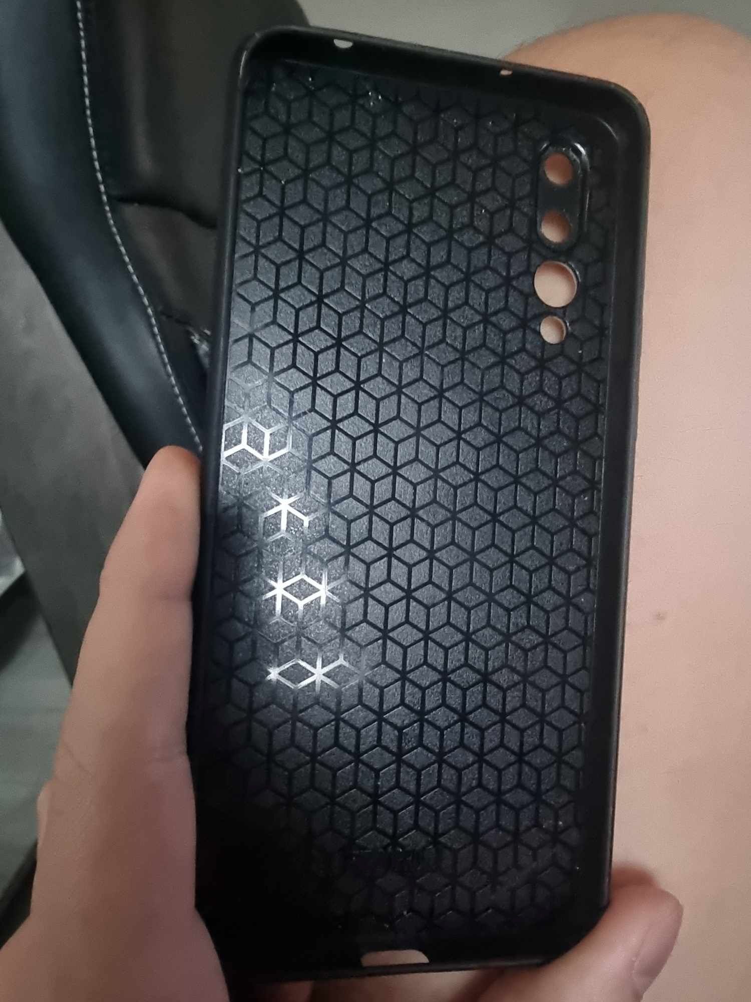 Sprzedam 2x etui Huawei P20 Pro na MAGNES nowe i używane