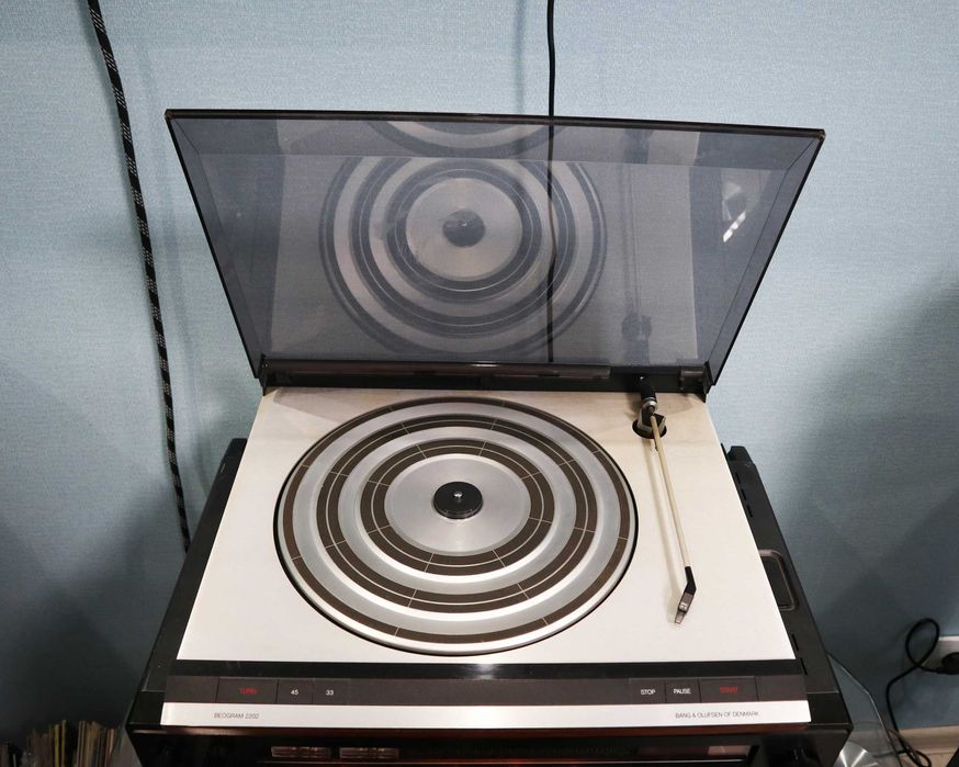 Bang olufsen beogram 1102, 1203, 1700, 2000, 2202, 3500 Дания