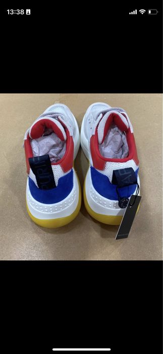 Ténis Purificacíon García - originais a estrear