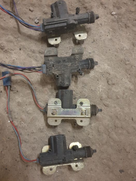 Склопідйомники центральний замок