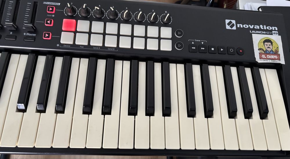 Teclado Midi Novation Launchkey49 Mk1