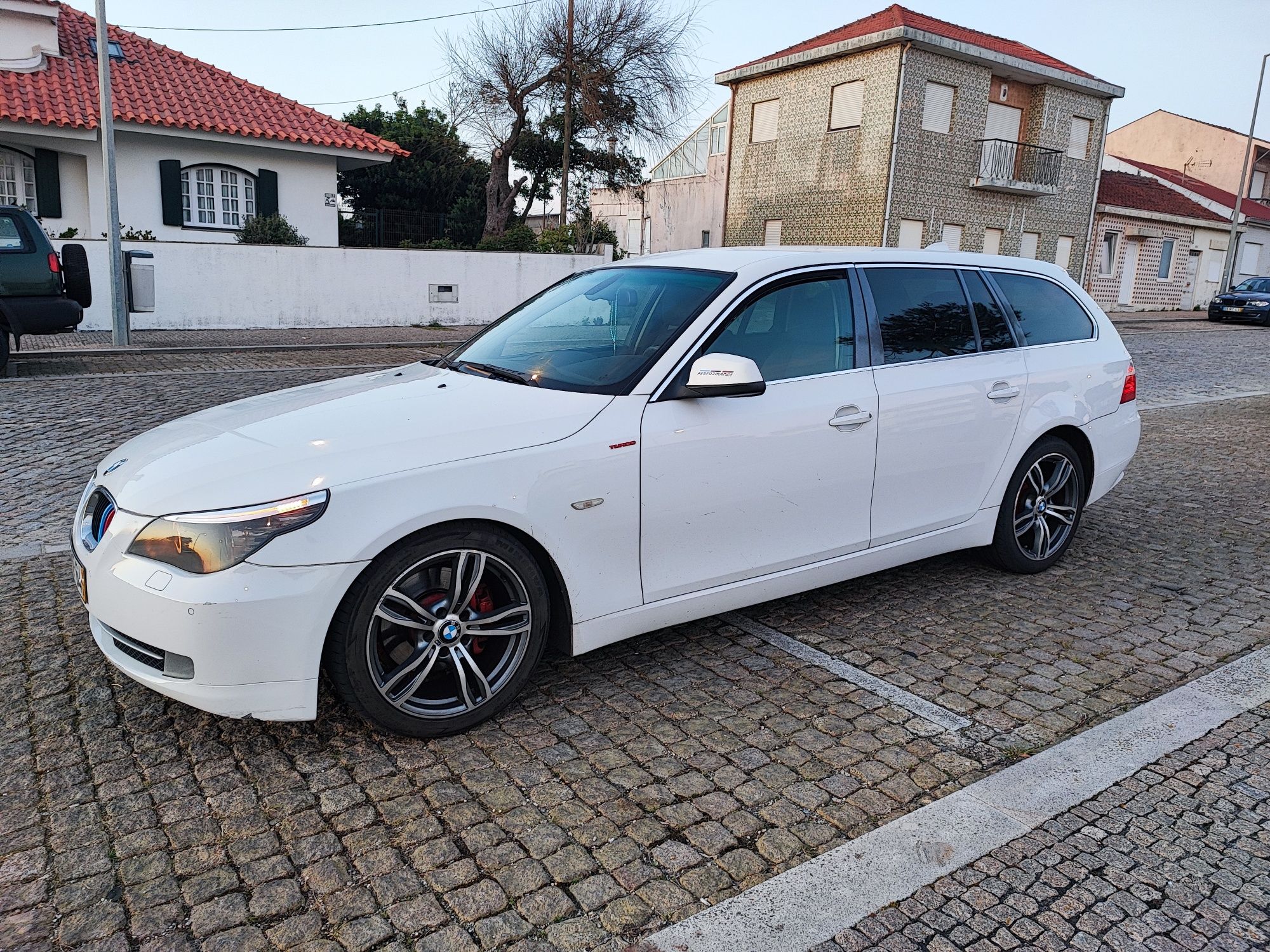 BMW série 5 520 d 2010