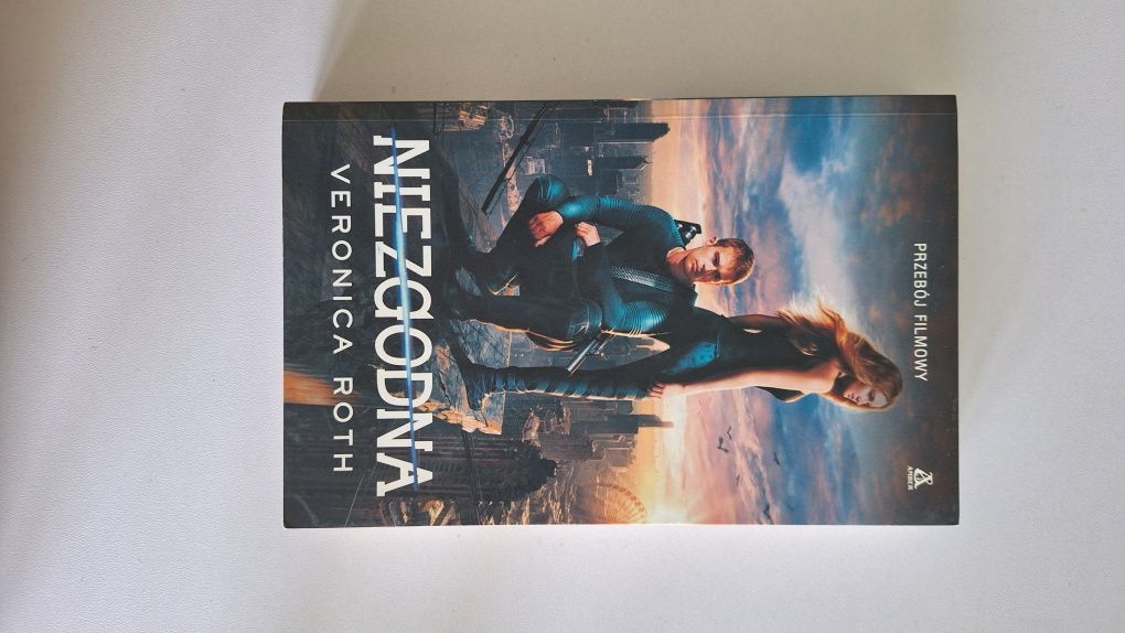 Książka Niezgodna