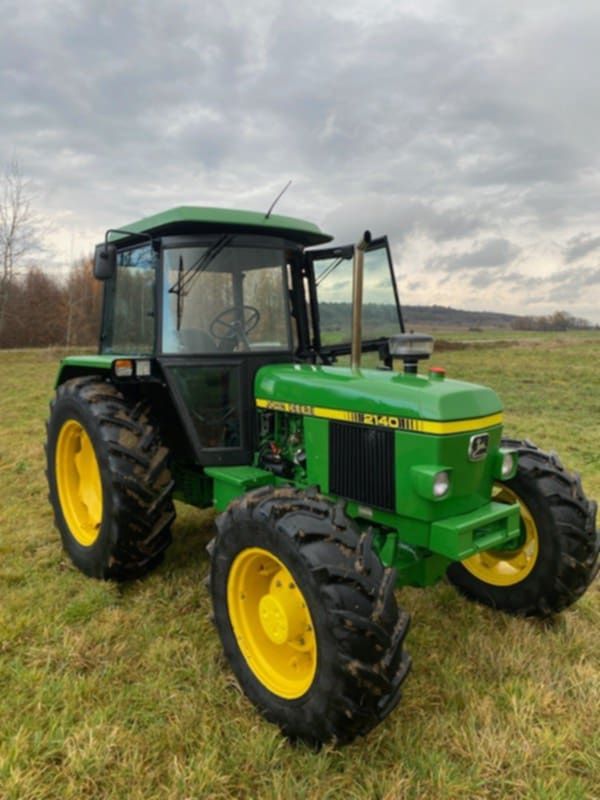 Ciągnik John Deere 2140