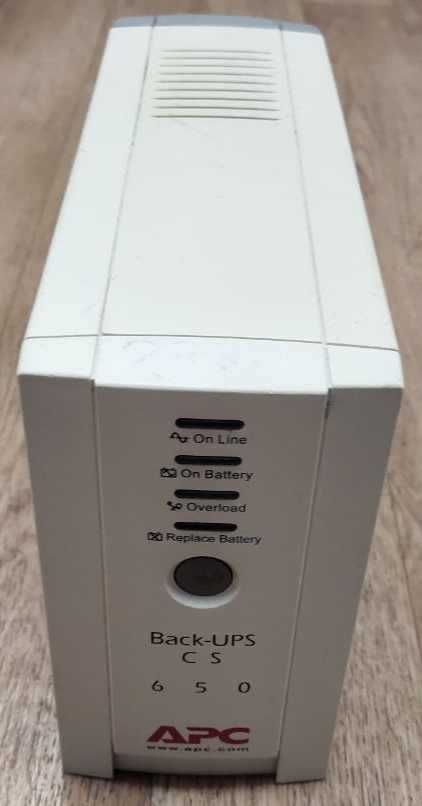 Источник бесперебойного питания (ИБП) APC Back-UPS CS 650VA