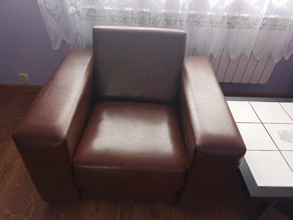Zestaw wypoczynkowy kanapa plus 2 fotele
