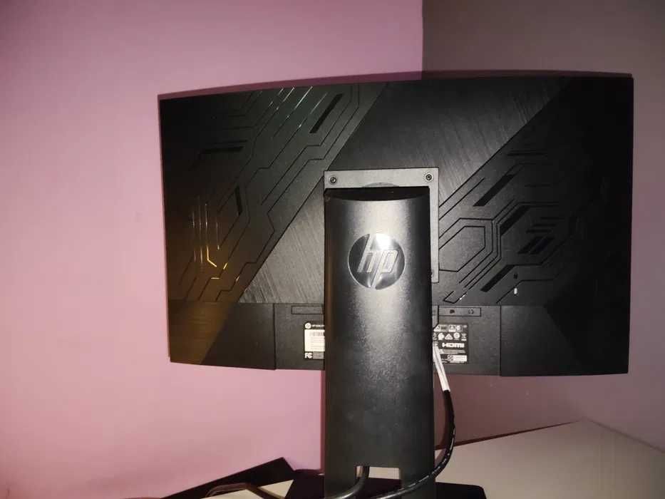 Monitor HP 24" curvo 144hz