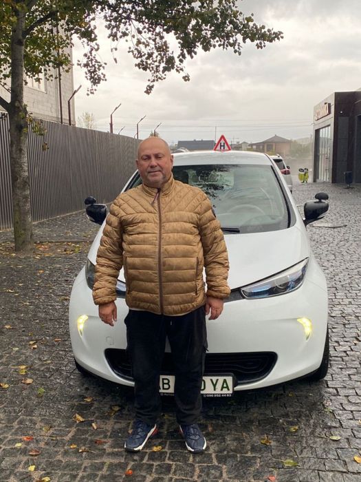 Автоінструктор, приватні уроки Автомат