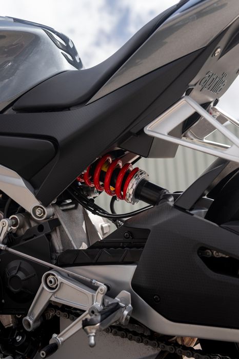 Aprilia Tuono 660
