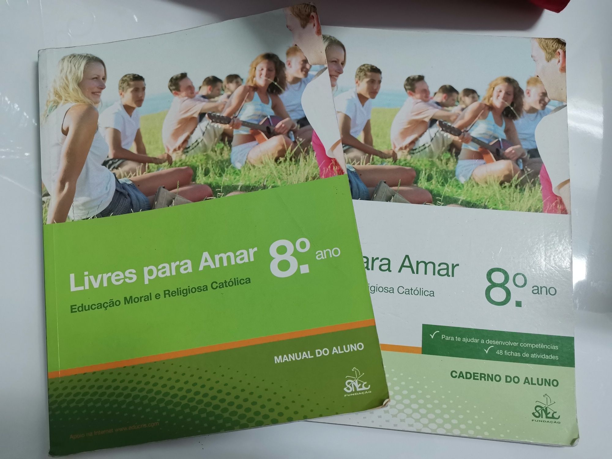 Livros de Educação moral religiosa 8ano