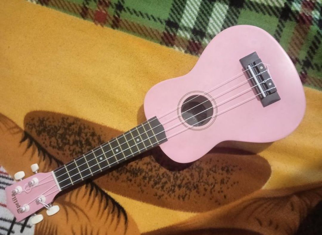 Укулеле  Apelila