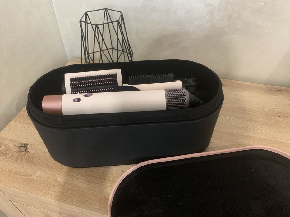 Стайлер Dyson в ідеалі
