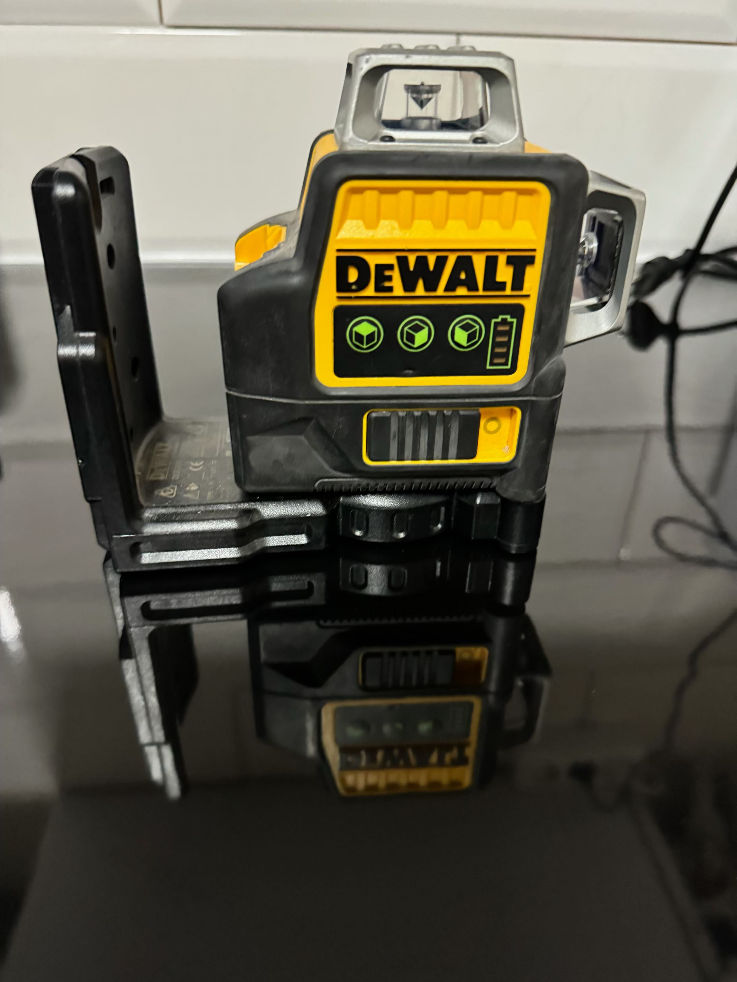 Перфоратор Hitachi лазер Dewalt 3D