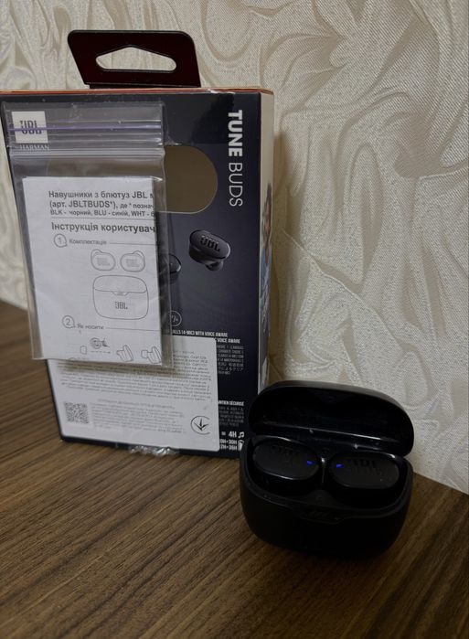 JBL Tune Buds з ANC та Pure Bass Sound,