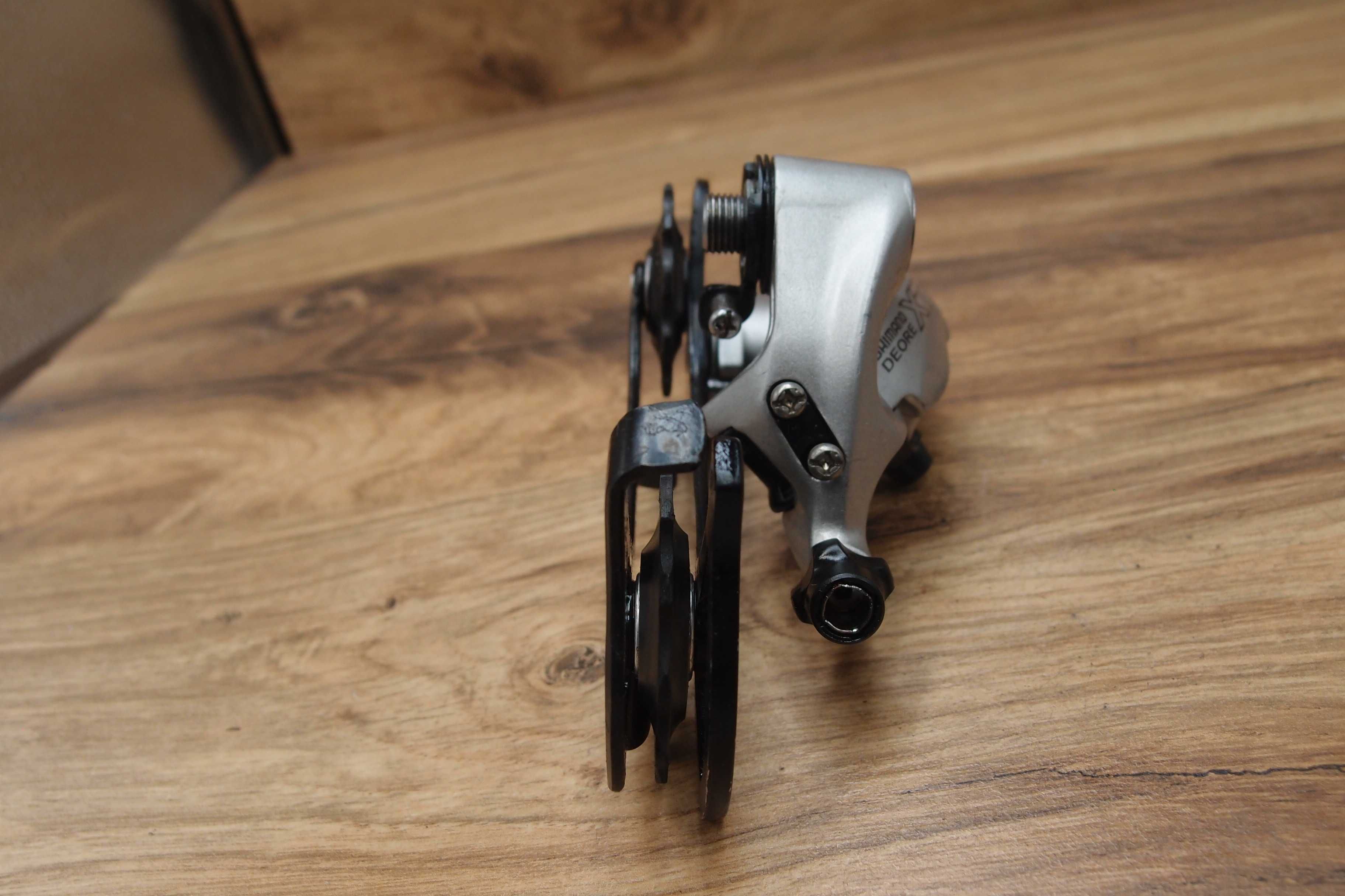 tylna przerzutka Shimano Deore XT RD-M750 VIA Japan długi wózek 9 rz