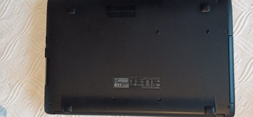 Laptop Asus X551M