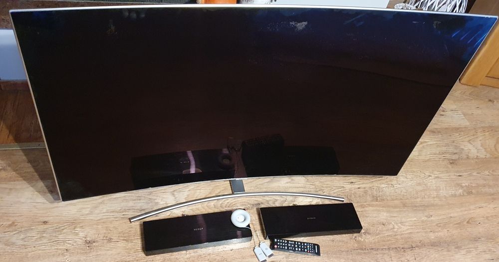 QLED Samsung QE55Q8C 55 "4K UHD, one connect, pilot, kabel Invisible