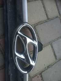 Шильдик Hyundai из авто Tucson