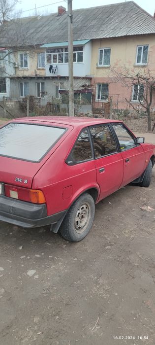 Продам два Москвіча