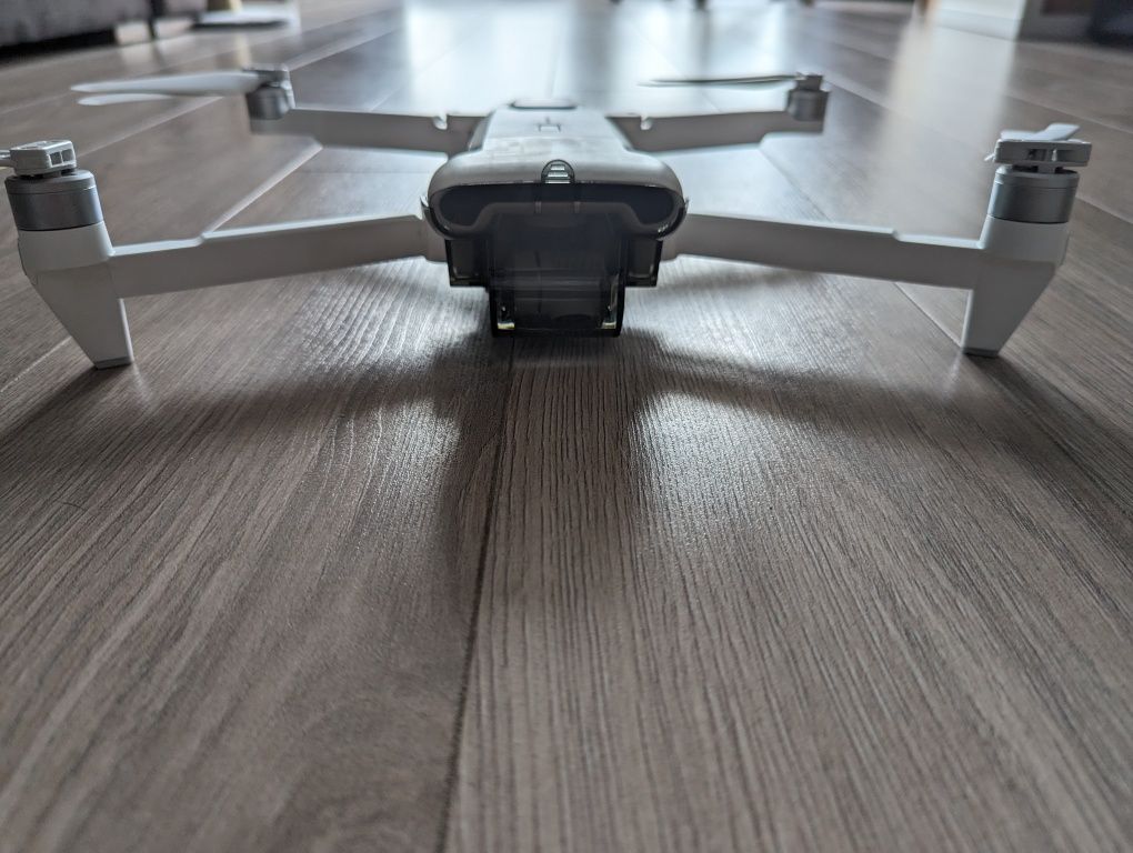 Dron - Fimi x8 SE 2019 + 3 baterie - pełny zestaw