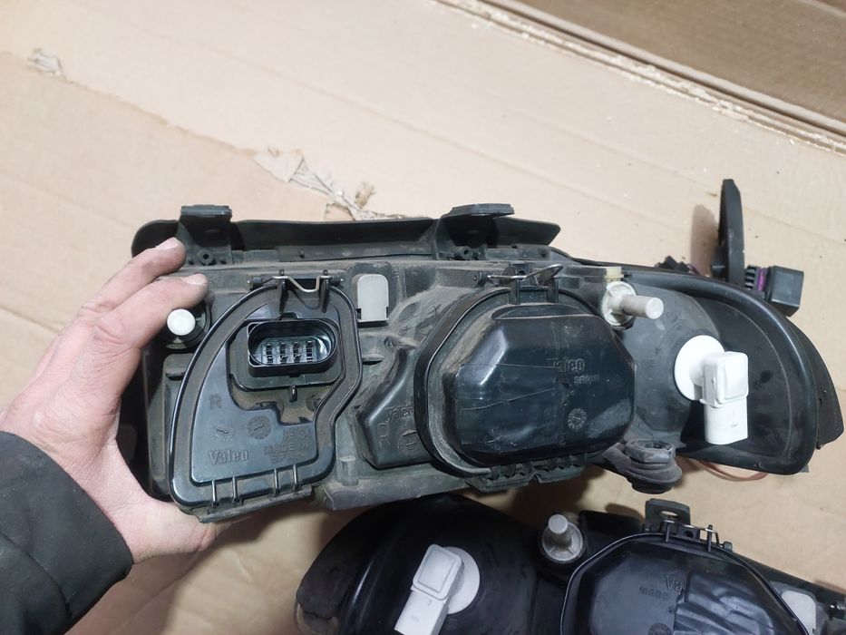 Reflektory audi a4 b5 lift / oryginalne lampy valeo soczewka