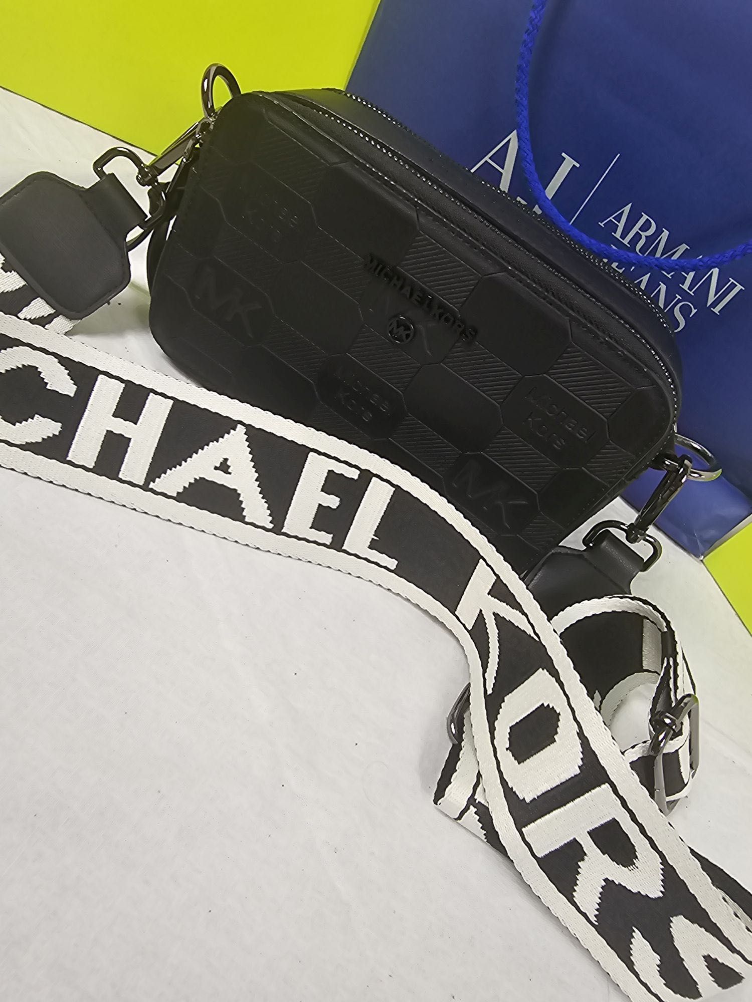Torebka torba Michael Kors kuferek czarny kratka damski