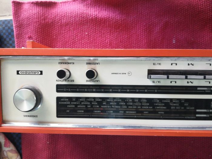 Rádio Grundig Vintage.