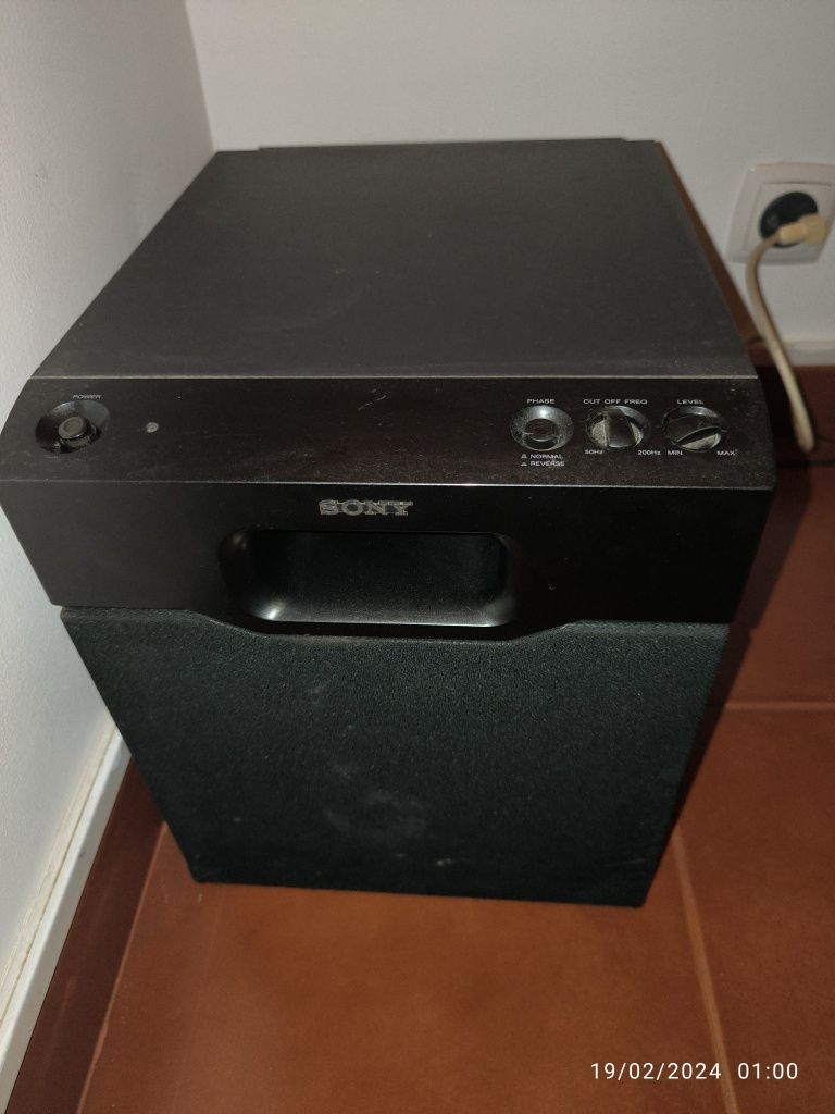 Subwoofer Sony impecável